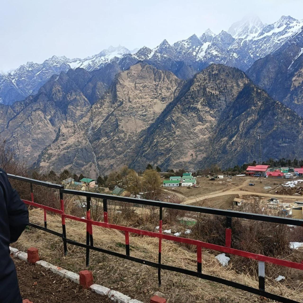 Nanda Devi Stays Joshīmath المظهر الخارجي الصورة