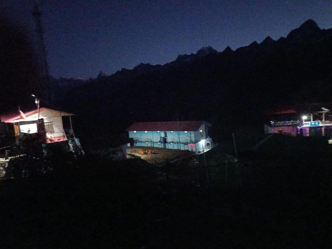 Nanda Devi Stays Joshīmath المظهر الخارجي الصورة